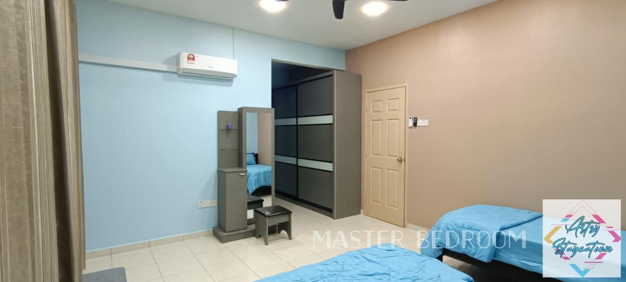 Artsy Staycation Malacca Bagian luar foto